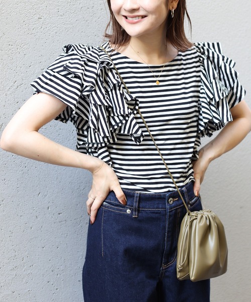 SLOBE IENA（スローブイエナ）の「ラッフルTシャツ◆（Tシャツ/カットソー・レディース・ホワイト系その他/ブラック/ホワイト・FREE）」の8枚目の写真