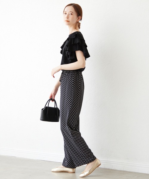 SLOBE IENA（スローブイエナ）の「ラッフルTシャツ◆（Tシャツ/カットソー・レディース・ホワイト系その他/ブラック/ホワイト・FREE）」の13枚目の写真