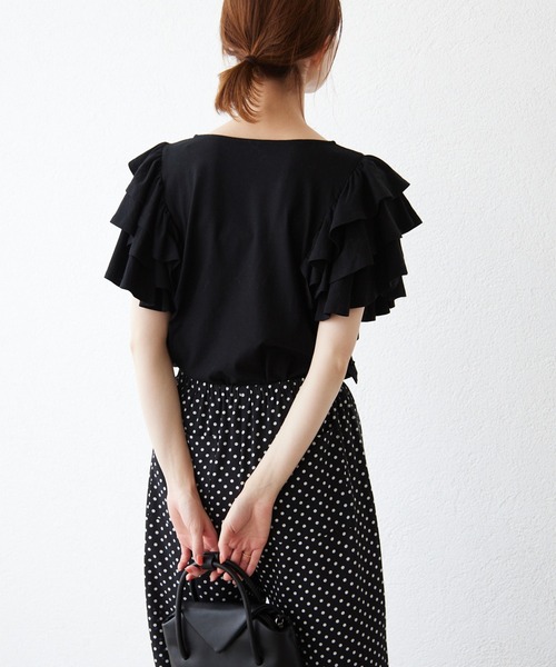 SLOBE IENA（スローブイエナ）の「ラッフルTシャツ◆（Tシャツ/カットソー・レディース・ホワイト系その他/ブラック/ホワイト・FREE）」の17枚目の写真