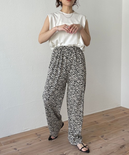 wee9s（ウィークス）の「【セルフカット可能】"osaka" leopard pleats pants / セルフカット可能なレオパードプリーツパンツ（スウェットパンツ・レディース・ブラック/ブルー/アイボリー・FREE）」の13枚目の写真