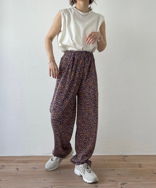 wee9s（ウィークス）の「【セルフカット可能】"osaka" leopard pleats pants / セルフカット可能なレオパードプリーツパンツ（スウェットパンツ・レディース・ブラック/ブルー/アイボリー・FREE）」の15枚目の写真