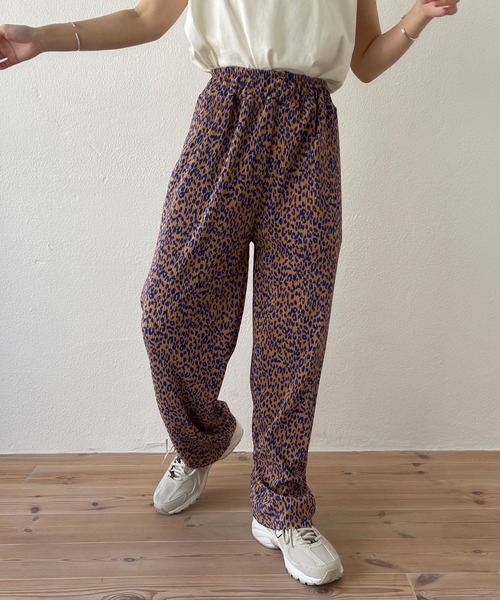 wee9s（ウィークス）の「【セルフカット可能】"osaka" leopard pleats pants / セルフカット可能なレオパードプリーツパンツ（スウェットパンツ・レディース・ブラック/ブルー/アイボリー・FREE）」の22枚目の写真