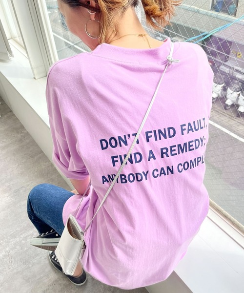 reca(レカ)の「バックプリントロゴロンTシャツ(Tシャツ/カットソー・レディース・ホワイト/チャコール/グレイッシュベージュ/ピンク/ホワイト系その他/オートミール/ホワイト系その他2/グレー系/ブラック/ベージュ系その他/グレー系その他・FREE)」の11枚目の写真