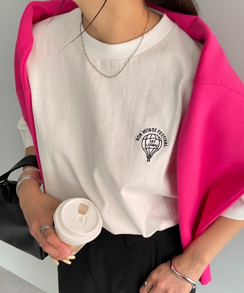 DISCOAT(ディスコート)の「【WEB限定】ワンポイント刺繍半袖Tシャツ(Tシャツ/カットソー・レディース・ホワイト/チャコールグレー/ライトグレー/オフホワイト/ネイビー・FREE)」の18枚目の写真