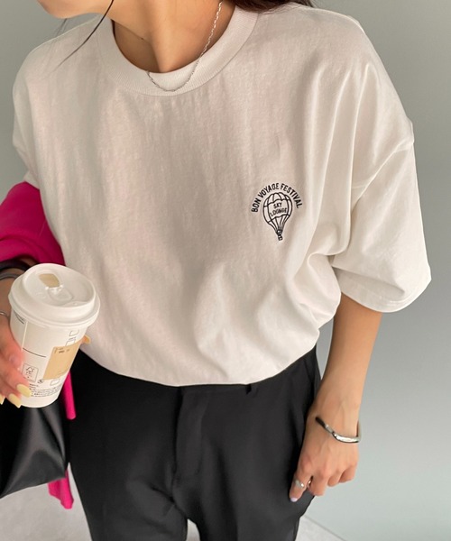 DISCOAT(ディスコート)の「【WEB限定】ワンポイント刺繍半袖Tシャツ(Tシャツ/カットソー・レディース・ホワイト/チャコールグレー/ライトグレー/オフホワイト/ネイビー・FREE)」の9枚目の写真