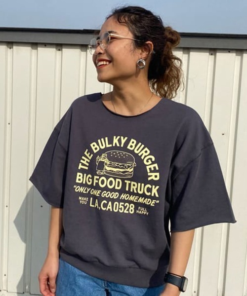 RODEO CROWNS WIDE BOWL（ロデオクラウンズワイドボウル）の「BURGERカットオフスウェットトップス（Tシャツ/カットソー・レディース・グリーン/ブラック/オフホワイト・FREE）」の3枚目の写真