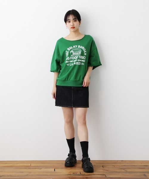 RODEO CROWNS WIDE BOWL（ロデオクラウンズワイドボウル）の「BURGERカットオフスウェットトップス（Tシャツ/カットソー・レディース・グリーン/ブラック/オフホワイト・FREE）」の7枚目の写真