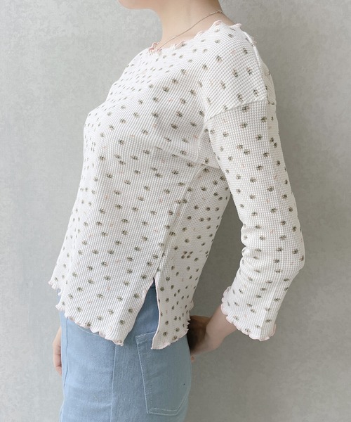 PAIN（ペイン）の「フラワーサーマルトップス（Tシャツ/カットソー・レディース・アイボリー/ブラック/ブルー・FREE）」の5枚目の写真