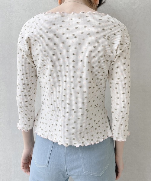 PAIN（ペイン）の「フラワーサーマルトップス（Tシャツ/カットソー・レディース・アイボリー/ブラック/ブルー・FREE）」の6枚目の写真