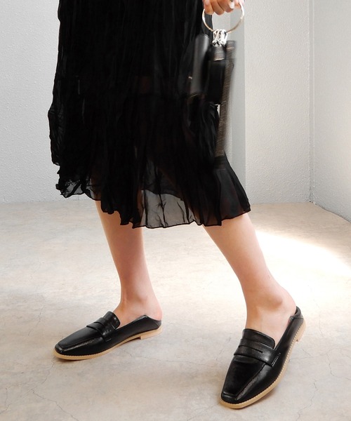 alala(アララ)の「メタリックローファー/かかとが踏めるバブーシュ ◇(ローファー・レディース・ブラック/シルバー/ゴールド・S/M/L/LL)」の9枚目の写真