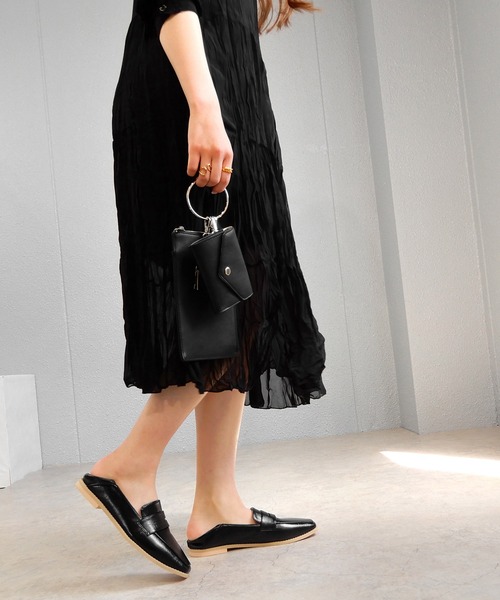 alala(アララ)の「メタリックローファー/かかとが踏めるバブーシュ ◇(ローファー・レディース・ブラック/シルバー/ゴールド・S/M/L/LL)」の4枚目の写真