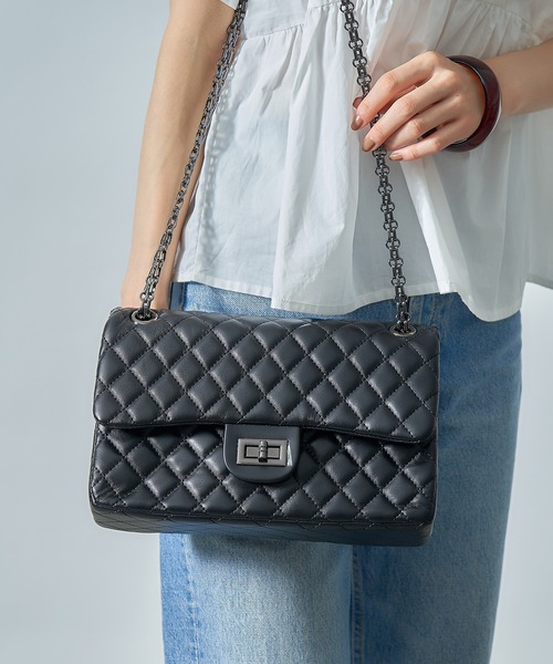 MAISON BREEZE（メゾンブリーズ）の「【MAISON BREEZE】キルティングダブルショルダーバッグKNF（ショルダーバッグ・レディース・ピンク/ホワイト/ブラック系その他2/ブラック系1・FREE）」の4枚目の写真