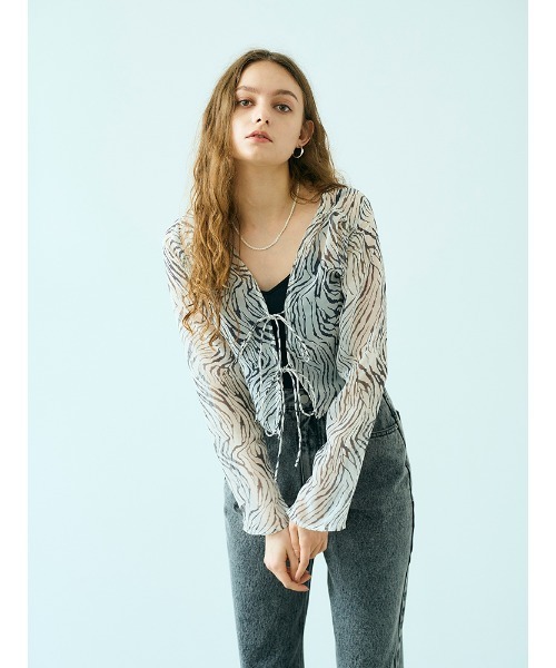 ENVYM（アンビー）の「フロントリボンＢＬ（シャツ/ブラウス・レディース・ブラウン/グレー・FREE）」の3枚目の写真