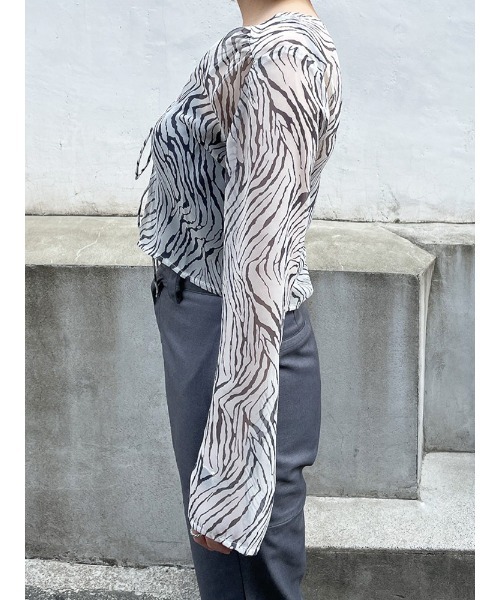 ENVYM（アンビー）の「フロントリボンＢＬ（シャツ/ブラウス・レディース・ブラウン/グレー・FREE）」の19枚目の写真