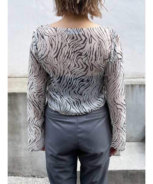 ENVYM（アンビー）の「フロントリボンＢＬ（シャツ/ブラウス・レディース・ブラウン/グレー・FREE）」の20枚目の写真