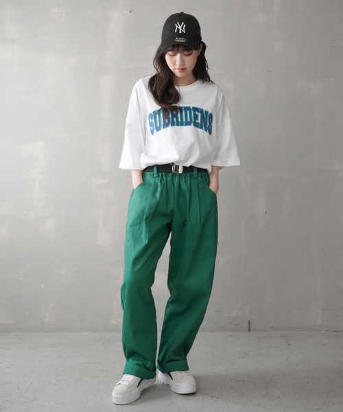 SPINNS（スピンズ）の「【ゆったりシルエット】SUBRIDENSカレッジロゴ オーバーサイズTシャツ（Tシャツ/カットソー・レディース・ブラック/ネイビー/オフホワイト/オレンジ/ブルー・M/L）」の16枚目の写真