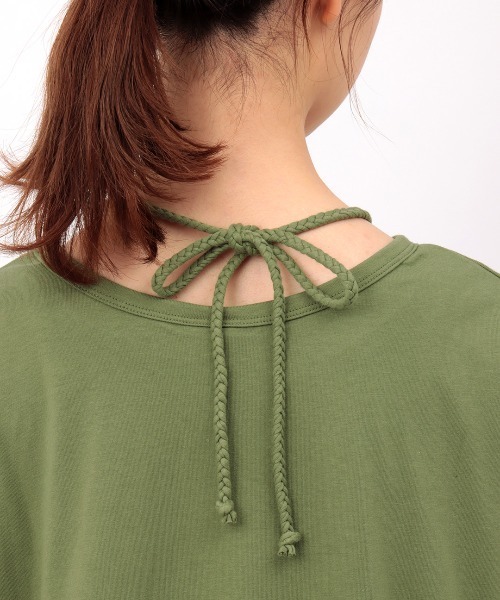 Kappa(カッパ)の「Kappa コラボ 吸汗速乾・接触冷感ホルターワンピース【Kappa×チチカカ】(ワンピース・レディース・カーキ/マスタード・MEDIUM)」の15枚目の写真