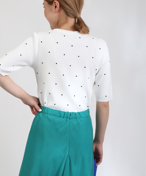 PICCIN(ピッチン)の「ドット柄刺繍ニット(ニット/セーター・レディース・ホワイト/ブラック/ライトグリーン・M)」の5枚目の写真
