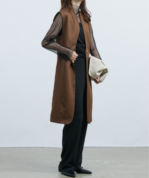 NEUNA（ヌナ）の「【ラウンドカットが鮮度を上げる。】ラウンドカーブロングジレ（ノーカラージャケット・レディース・ブラック/アイボリー/ブラウン・SMALL/FREE）」の10枚目の写真