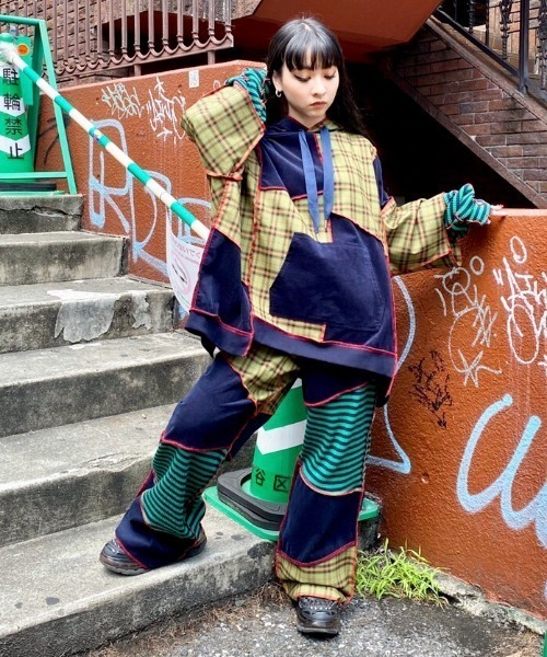 Candy Stripper（キャンディストリッパー）の「CND JOIN UP フーディー（パーカー・レディース・ネイビー/ブラック・2）」の19枚目の写真