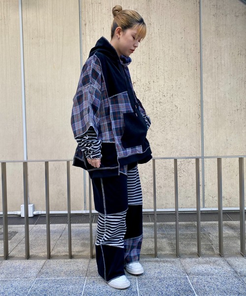 Candy Stripper（キャンディストリッパー）の「CND JOIN UP フーディー（パーカー・レディース・ネイビー/ブラック・2）」の4枚目の写真