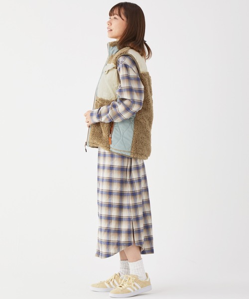 KRIFF MAYER Lady's Collection（クリフメイヤーレディースコレクション）の「シャギーボアベスト（ベスト・レディース・ベージュ/ネイビー/グレー/カーキ/モカ/ナチュラル/カラフル・MEDIUM/LARGE）」の14枚目の写真