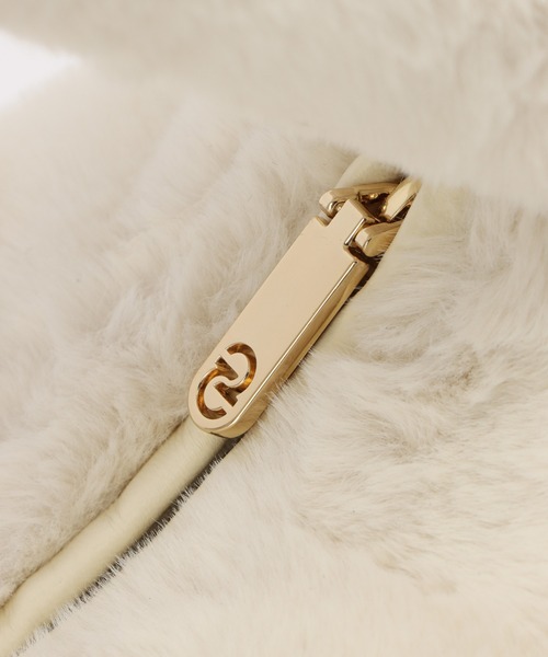 ANITA BILARDI（アニタビラルディ）の「【ANITA BILARDI(アニタ ビラルディ)】DONUTS BAG / フェイクファーショルダーバッグ（ショルダーバッグ・レディース・ブラック/アイボリー・2）」の11枚目の写真