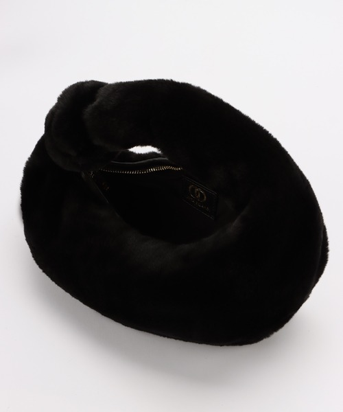 ANITA BILARDI（アニタビラルディ）の「【ANITA BILARDI(アニタ ビラルディ)】DONUTS BAG / フェイクファーショルダーバッグ（ショルダーバッグ・レディース・ブラック/アイボリー・2）」の4枚目の写真