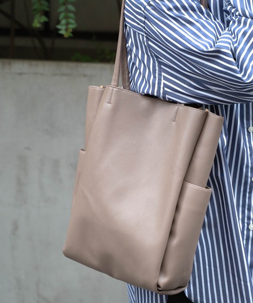 polka polka(ポルカポルカ)の「polka polka / ポルカポルカ 収納上手 ポケット トートバッグ レザー Storage tote SDI(トートバッグ・レディース・ブラック/ベージュ/グレー/グレイッシュベージュ/チャコール/シルバー・FREE)」の21枚目の写真