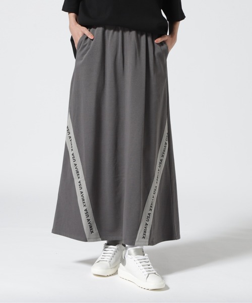 AVIREX（アヴィレックス）の「≪WEB&DEPOT限定≫TAPE LOGO SKIRT/ テープロゴスカート（スカート・レディース・チャコール/オリーブ系・F）」の2枚目の写真