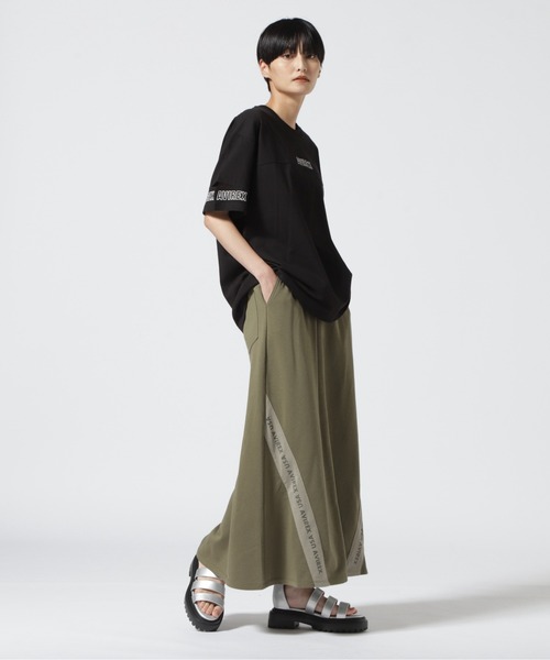 AVIREX（アヴィレックス）の「≪WEB&DEPOT限定≫TAPE LOGO SKIRT/ テープロゴスカート（スカート・レディース・チャコール/オリーブ系・F）」の4枚目の写真