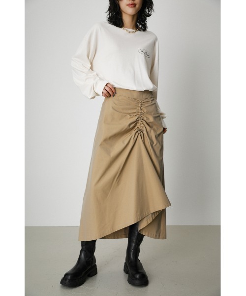 AZUL by moussy（アズールバイマウジー）の「SHIRRING CHAMBRAY MIDI SKIRT/シャーリングシャンブレーミディスカート（スカート・レディース・ダークグリーン/ベージュ・SMALL/MEDIUM）」の4枚目の写真