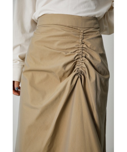 AZUL by moussy（アズールバイマウジー）の「SHIRRING CHAMBRAY MIDI SKIRT/シャーリングシャンブレーミディスカート（スカート・レディース・ダークグリーン/ベージュ・SMALL/MEDIUM）」の9枚目の写真