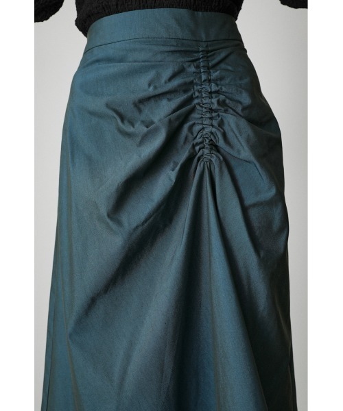 AZUL by moussy（アズールバイマウジー）の「SHIRRING CHAMBRAY MIDI SKIRT/シャーリングシャンブレーミディスカート（スカート・レディース・ダークグリーン/ベージュ・SMALL/MEDIUM）」の18枚目の写真