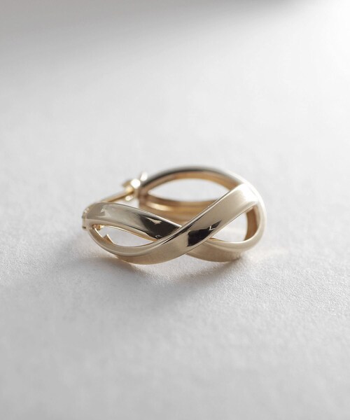 おっこ ココシュニック K10平打ち オーバルフープピアス K10平打ち オーバルフープピアス（ピアス） | COCOSHNIK