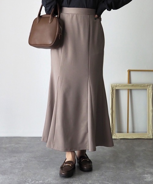 Riberry（リベリー）の「マーメイドロングスカート（スカート・レディース・ブラック/ダークブラウン/グリーン/ダークベージュ・FREE）」の7枚目の写真