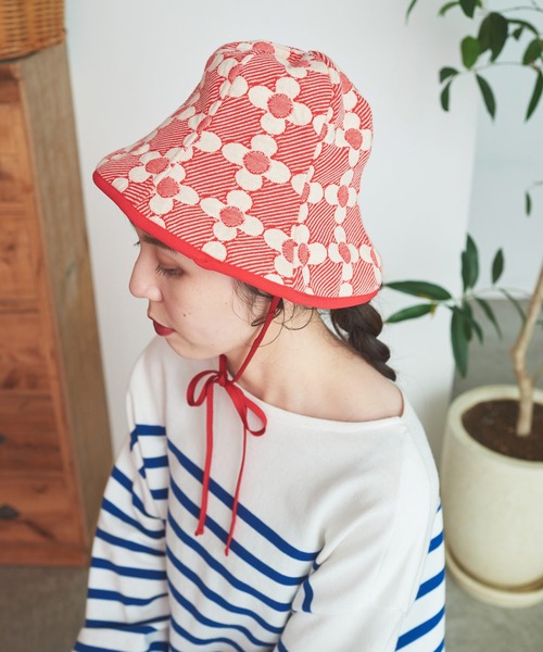 Dot＆Stripes CHILD WOMAN（ドットアンドストライプス　チャイルドウーマン）の「花柄キルトブリスターJAQ ハット（キャスケット・レディース・レッド/ブラック・FREE）」の4枚目の写真