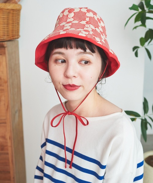 Dot＆Stripes CHILD WOMAN（ドットアンドストライプス　チャイルドウーマン）の「花柄キルトブリスターJAQ ハット（キャスケット・レディース・レッド/ブラック・FREE）」の3枚目の写真