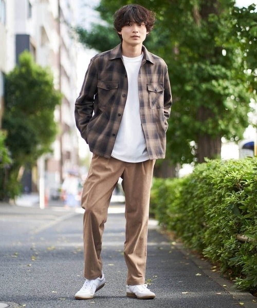 a.v.v(アーヴェヴェ)の「チェック柄CPOワイドジャケット(カバーオール・メンズ・ベージュ/ブラック・48/46/50)」の3枚目の写真