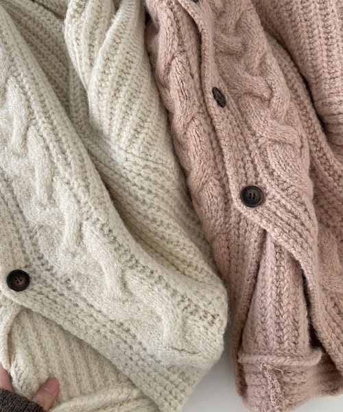 EPICKS（エピックス）の「ケーブル編みボリュームスリーブカーディガン（カーディガン/ボレロ・レディース・グレー/アイボリー/ピンク・F）」の9枚目の写真