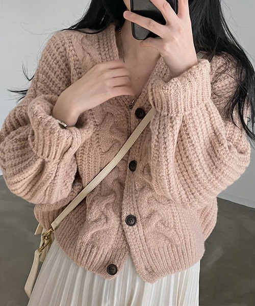 EPICKS（エピックス）の「ケーブル編みボリュームスリーブカーディガン（カーディガン/ボレロ・レディース・グレー/アイボリー/ピンク・F）」の13枚目の写真