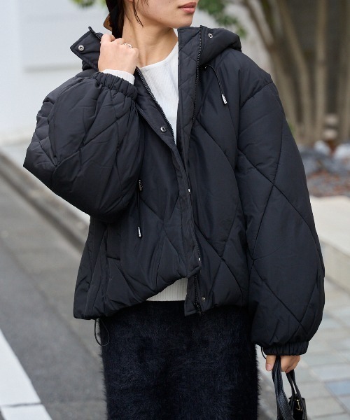 ダイヤキルト中綿ショートジャケット（ダウンジャケット/コート