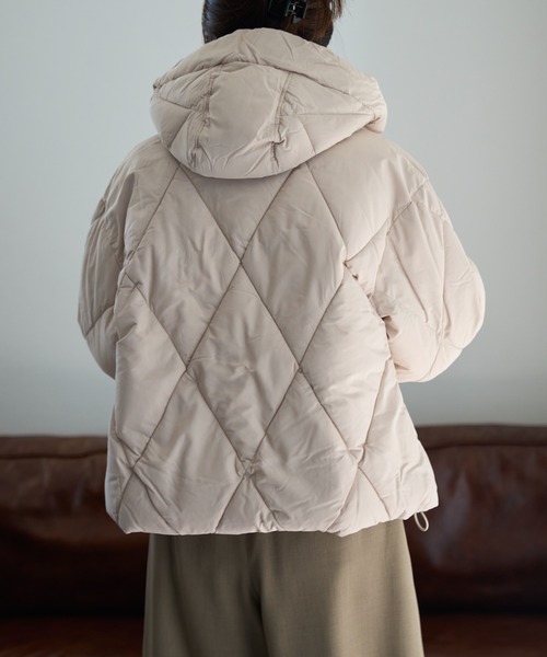 ダイヤキルト中綿ショートジャケット（ダウンジャケット/コート