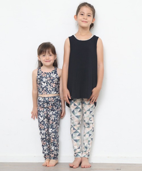 BRANSHES（ブランシェス）の「【YOGA/ヨガ】大花柄レギンス（レギンス/スパッツ・キッズ・ピンク/ネイビー/ブルー・110/120/140/130/150）」の8枚目の写真