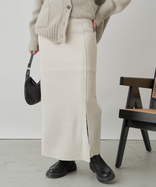 CLEARIMPRESSION （クリアインプレッション）の「フロントスリットニットナロースカート（スカート・レディース・アイボリー/グリーン/ブラック・FREE）」の2枚目の写真