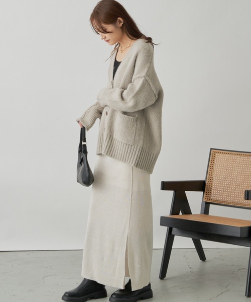 CLEARIMPRESSION （クリアインプレッション）の「フロントスリットニットナロースカート（スカート・レディース・アイボリー/グリーン/ブラック・FREE）」の14枚目の写真