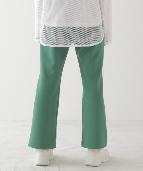 Honeys（ハニーズ）の「フレアパンツ（股下６４ｃｍ）（その他パンツ・レディース・ブラック/アイボリー/グレイッシュベージュ/グリーン・SS/S/M/L/LL）」の16枚目の写真