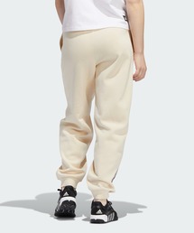 adidas Originals★かわいいグラフィック ロゴ☆ジョガーパンツ adidas（アディダス）の「フローラルグラフィック カフ ジョガー