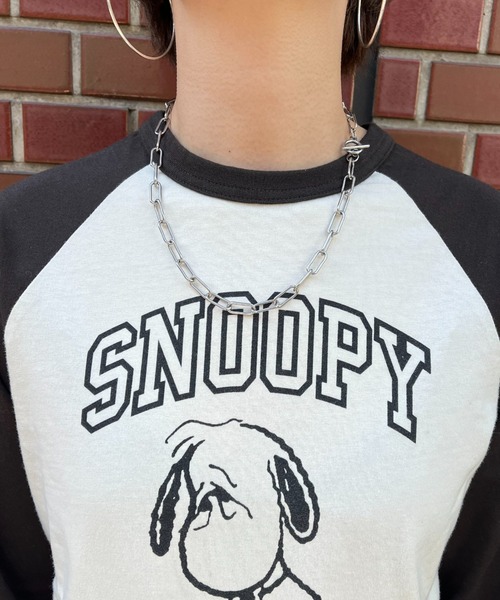 PEANUTS(ピーナッツ)の「【PEANUTS/ピーナッツ】ラグランプリントロゴT(Tシャツ/カットソー・レディース・ブラック/レッド/グリーン・FREE)」の18枚目の写真