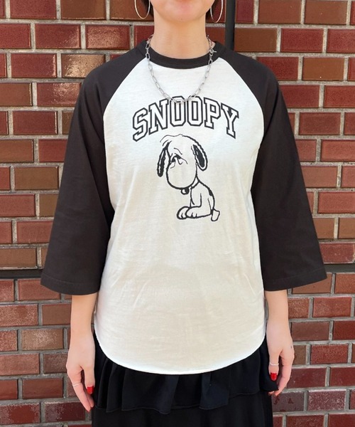 PEANUTS(ピーナッツ)の「【PEANUTS/ピーナッツ】ラグランプリントロゴT(Tシャツ/カットソー・レディース・ブラック/レッド/グリーン・FREE)」の15枚目の写真